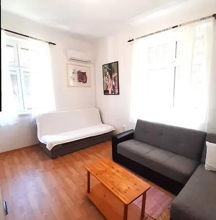 Apartman M&i Apartment